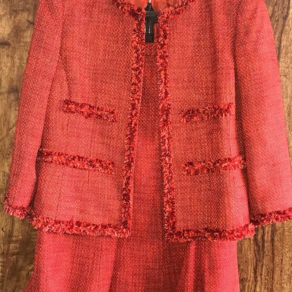 Kasper 2 piece skirt set